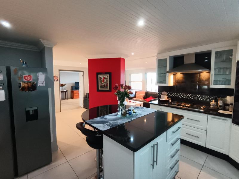 3 Bedroom Property for Sale in Hartenbos Western Cape